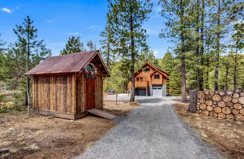 Exterior - 16396 Skyline Dr, Bend, OR 97703 photo 11 of 24