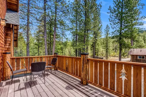 Exterior - 16396 Skyline Dr, Bend, OR 97703 photo 13 of 24