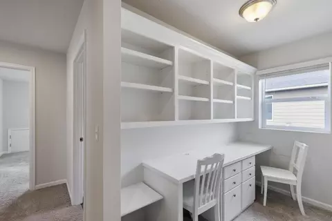 Entry Way - 20550 SE Cameron Ave, Bend, OR 97702 photo 2 of 2