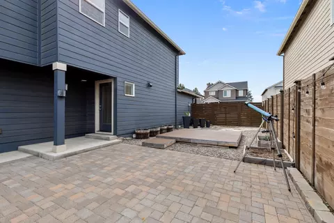 Exterior - 20550 SE Cameron Ave, Bend, OR 97702 photo 4 of 4