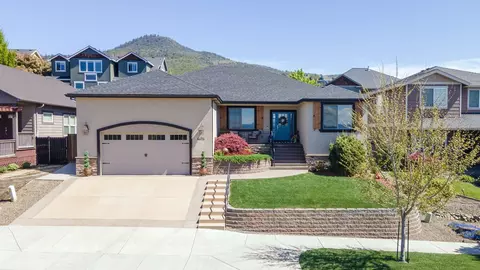 4474 Brown Ridge Ter, Medford, OR 97504