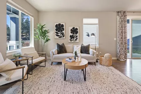 Living - 20860 SE Sotra Loop, Bend, OR 97702 photo 1 of 2