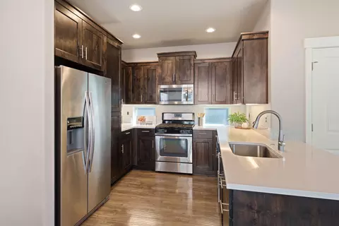 Kitchen - 20860 SE Sotra Loop, Bend, OR 97702 photo 1 of 1