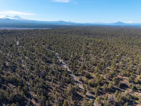 64837 Collins Rd, Bend, OR 97703 photo 8