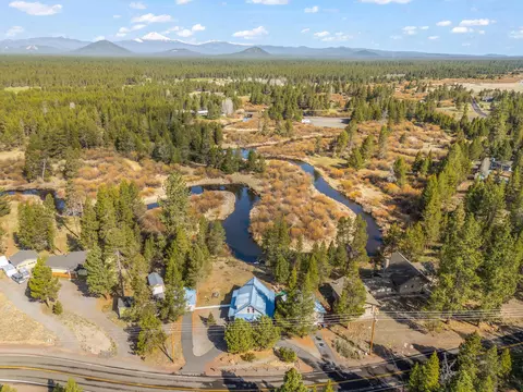 View/Area - 53709 Riverview Dr, La Pine, OR 97739 photo 4 of 10