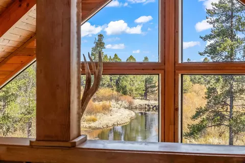 View/Area - 53709 Riverview Dr, La Pine, OR 97739 photo 6 of 10