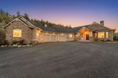 7579 SE Night Hawk Ct, Prineville, OR 97754
