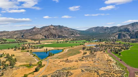 711 NE Good Pasture Loop Apt Lh 43 Loop #LH  43, Terrebonne, OR 97760