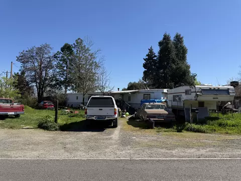1205 Thomas Rd, Medford, OR 97501