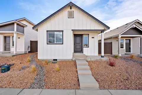 4085 SW Pumice Ave #98, Redmond, OR 97756