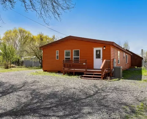 4832 Summers Ln, Klamath Falls, OR 97603
