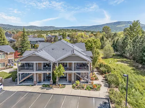 1281 Ashford Way #6, Medford, OR 97504