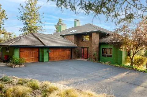2889 NW Starview Dr, Bend, OR 97703