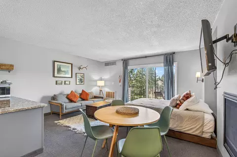 1565 NW Wall St #327-328, Bend, OR 97703
