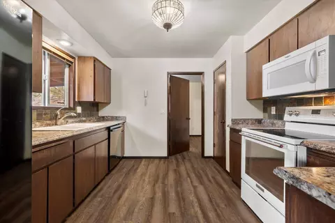 2407 NE Libby Pl, Bend, OR 97701 photo 4