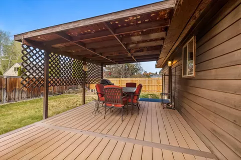 2407 NE Libby Pl, Bend, OR 97701 photo 12