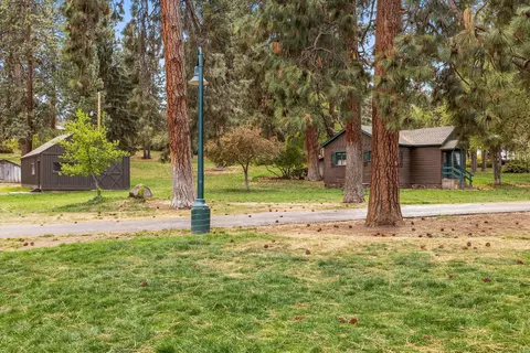 2407 NE Libby Pl, Bend, OR 97701 photo 16