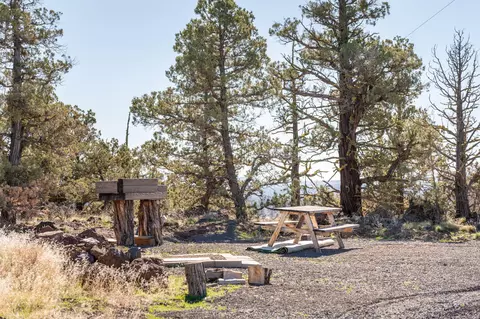 19040 Dusty Loop, Bend, OR 97703 photo 11