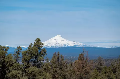 19040 Dusty Loop, Bend, OR 97703 photo 3