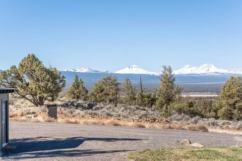 19040 Dusty Loop, Bend, OR 97703 photo 8