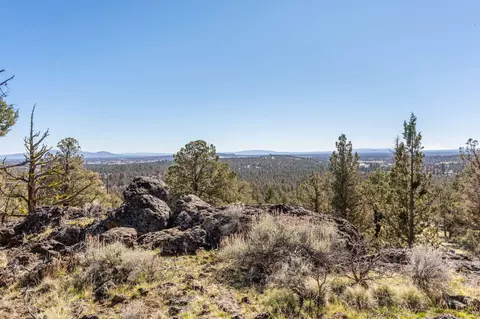 19040 Dusty Loop, Bend, OR 97703 photo 17