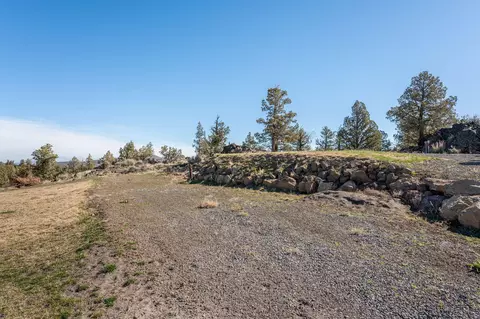 19040 Dusty Loop, Bend, OR 97703 photo 19