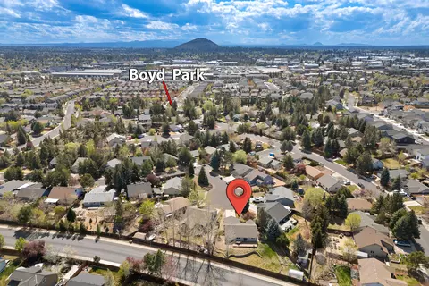View/Area - 63266 Gallop Ct, Bend, OR 97701 photo 4 of 5