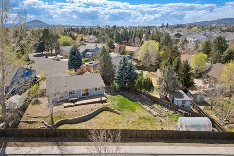 View/Area - 63266 Gallop Ct, Bend, OR 97701 photo 5 of 5