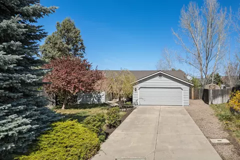 63266 Gallop Ct, Bend, OR 97701