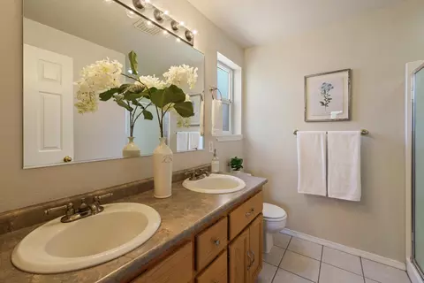 Bath - 63266 Gallop Ct, Bend, OR 97701 photo 1 of 2