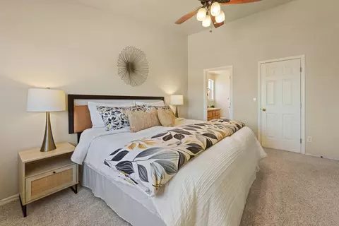Bedroom - 63266 Gallop Ct, Bend, OR 97701 photo 2 of 4