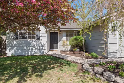 63266 Gallop Ct, Bend, OR 97701