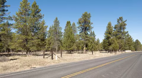 17455 Cedar Ct #10, Bend, OR 97707 photo 2