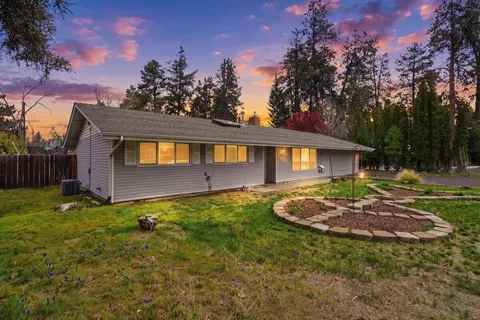 758 NE Quimby Ave, Bend, OR 97701
