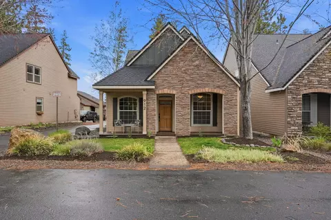 Exterior - 912 E Timber Pine Dr, Sisters, OR 97759 photo 2 of 3