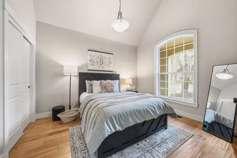 Bedroom - 912 E Timber Pine Dr, Sisters, OR 97759 photo 1 of 7