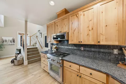 Kitchen - 912 E Timber Pine Dr, Sisters, OR 97759 photo 4 of 4