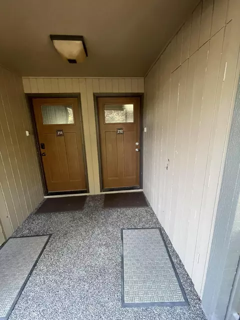 19717 SW Mount Bachelor Dr UNIT 212, Bend, OR 97702