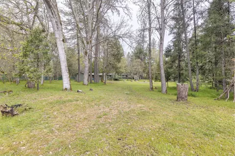Exterior - 1625 Cedar Flat Rd, Williams, OR 97544 photo 13 of 25