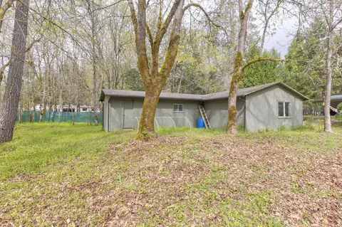 Exterior - 1625 Cedar Flat Rd, Williams, OR 97544 photo 16 of 25