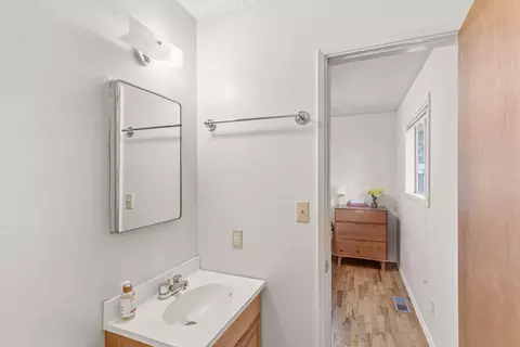 Bath - 1625 Cedar Flat Rd, Williams, OR 97544 photo 1 of 2