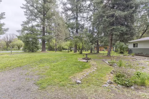 Exterior - 1625 Cedar Flat Rd, Williams, OR 97544 photo 9 of 25