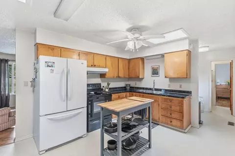 Kitchen - 1625 Cedar Flat Rd, Williams, OR 97544 photo 3 of 5