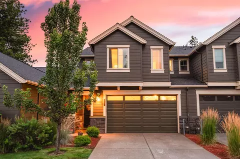 60371 Hedgewood Ln, Bend, OR 97702