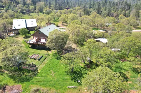 8150 Upper Applegate Rd, Jacksonville, OR 97530