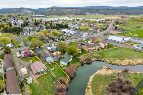 715 S Main St, Prineville, OR 97754