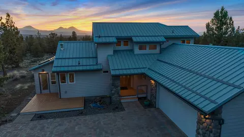 65230 Smokey Ridge Rd, Bend, OR 97703