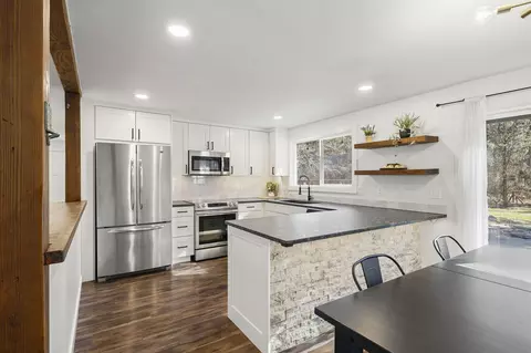 Kitchen - 18949 Baker Rd, Bend, OR 97702 photo 1 of 3