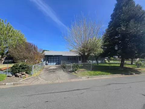 216 N Deanjou Ave, Eagle Point, OR 97524