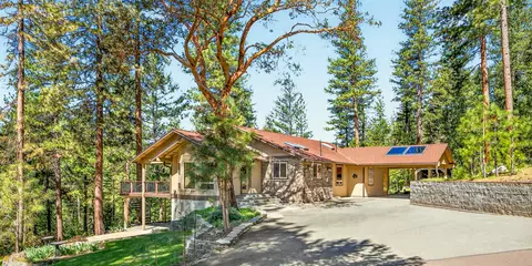 5225 Sterling Creek Rd, Jacksonville, OR 97530